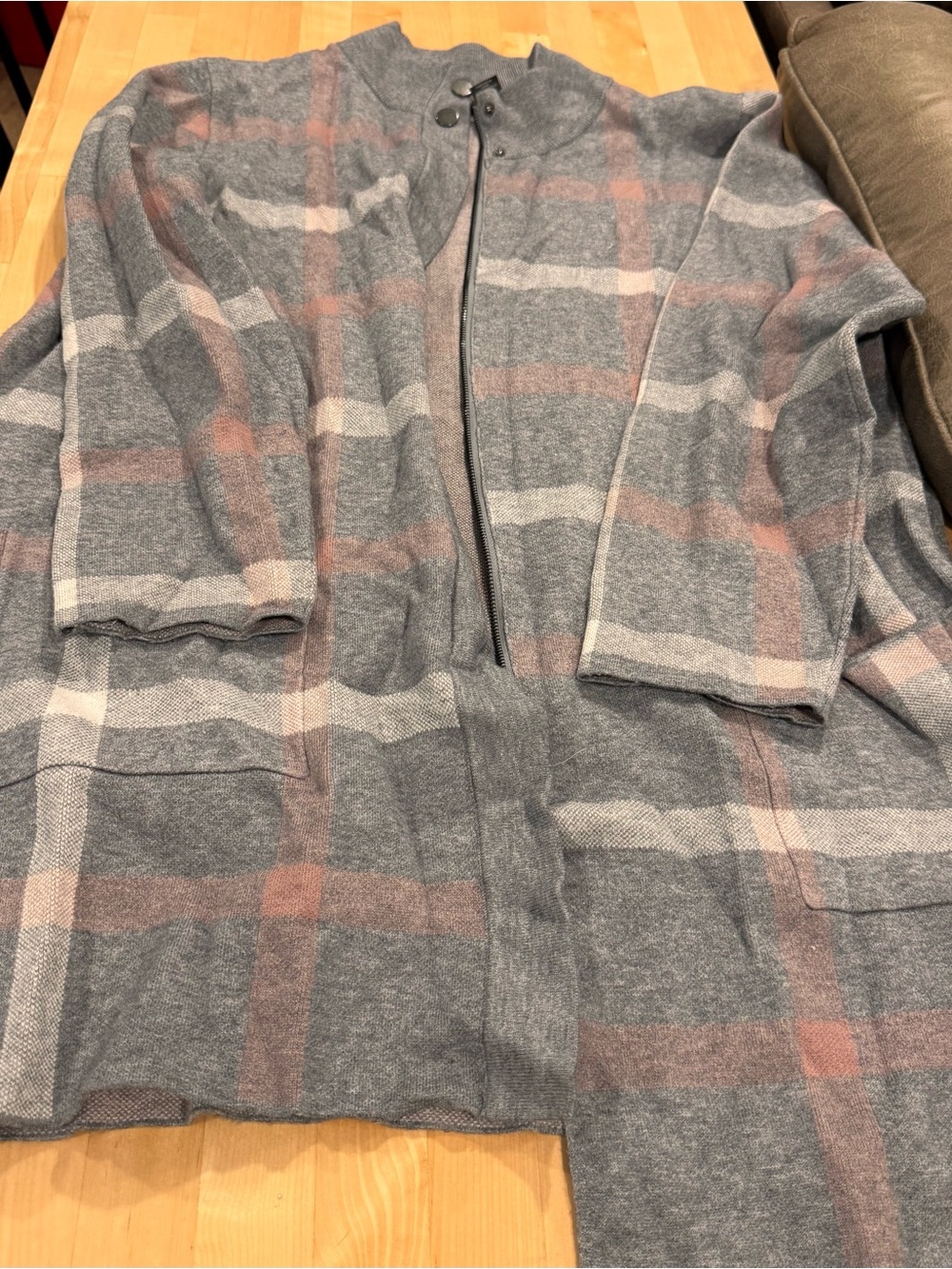 Tahari Gray Ribbed Zip & Snap Cardigan